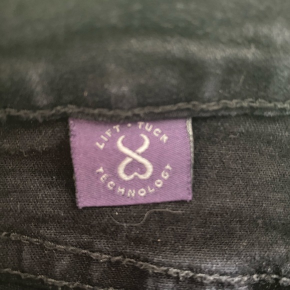 NYDJ NOT YOUR DAUGHTER’S JEANS Sz 6 in BLACK STRETCH LIFT & TUCK - Picture 4 of 8